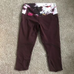 Lululemon burgundy crop leggings